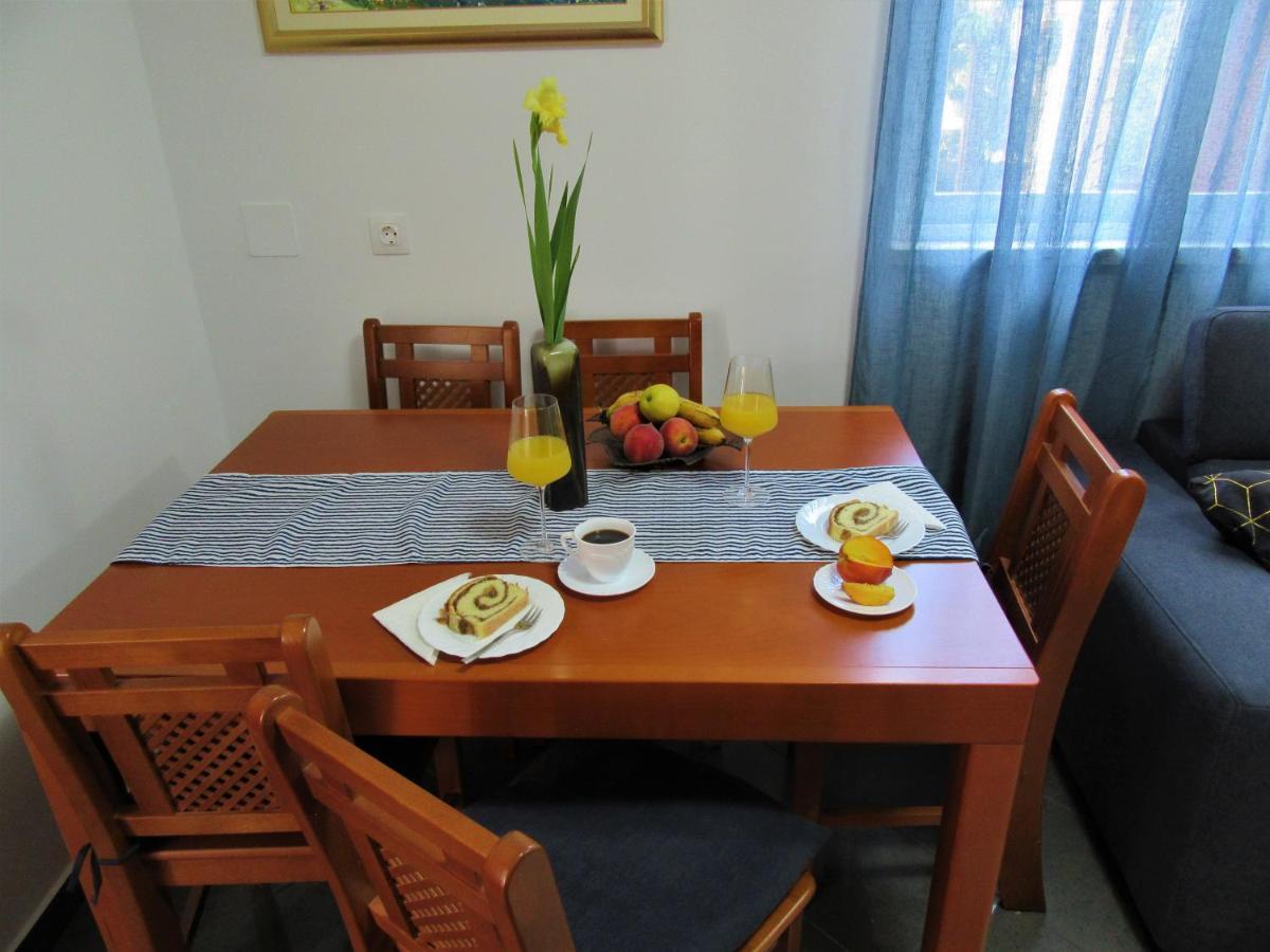 Apartment Andrea Orebic Bagian luar foto