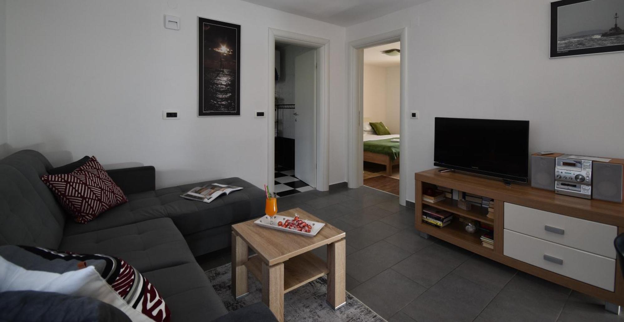 Apartment Andrea Orebic Bagian luar foto