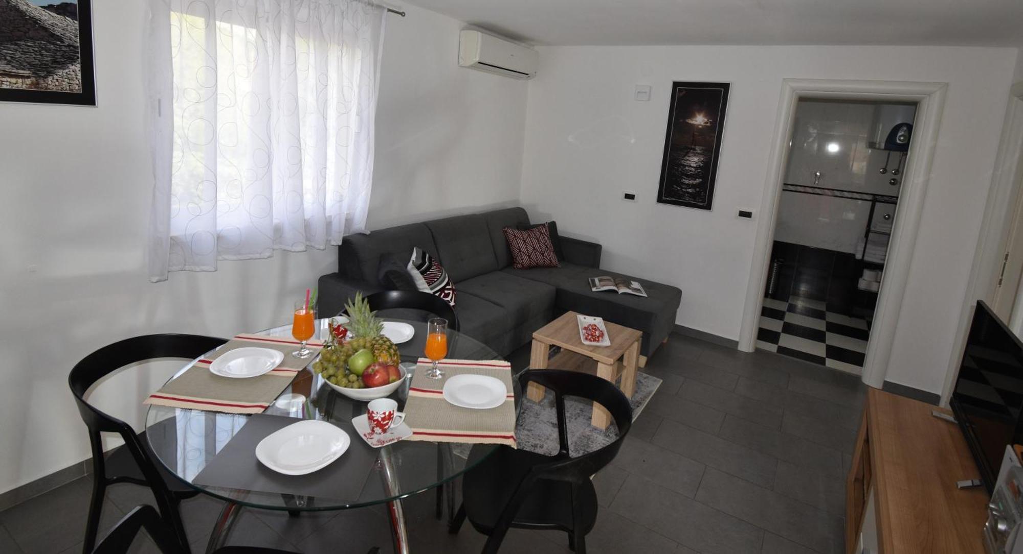 Apartment Andrea Orebic Bagian luar foto