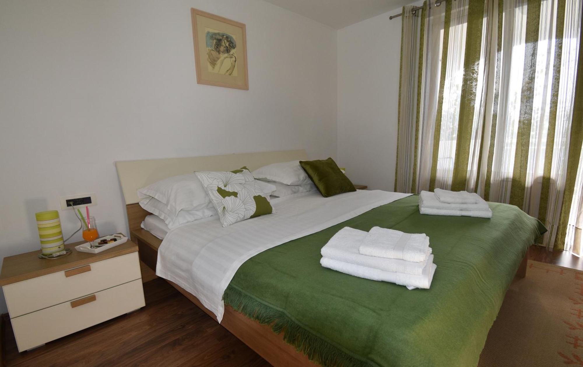 Apartment Andrea Orebic Bagian luar foto