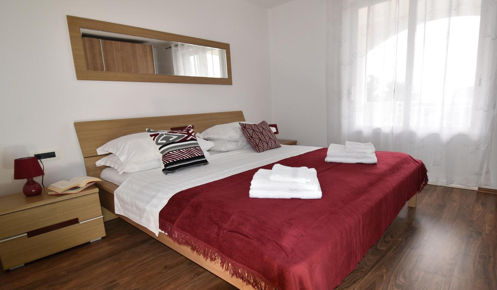 Apartment Andrea Orebic Bagian luar foto