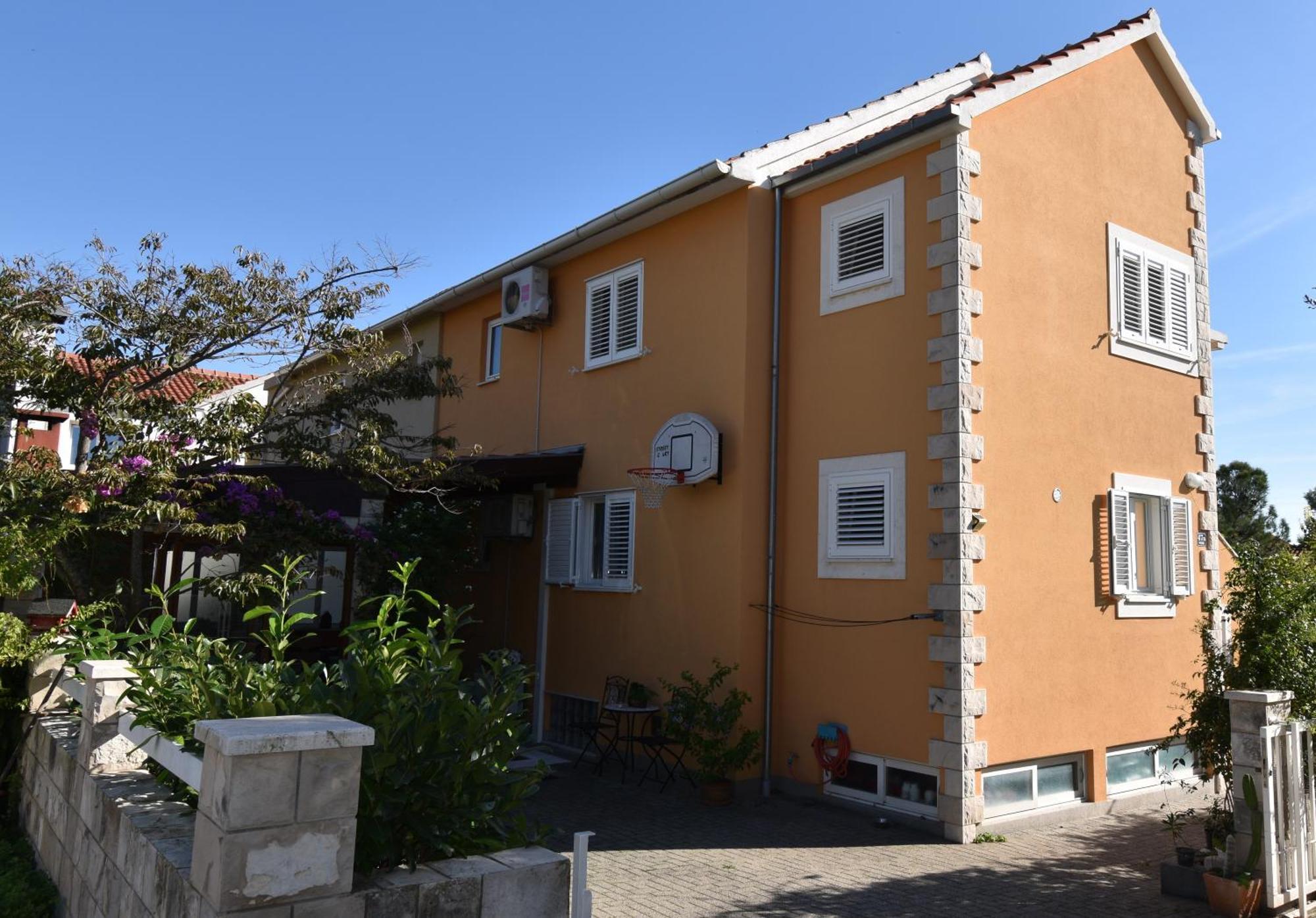 Apartment Andrea Orebic Bagian luar foto