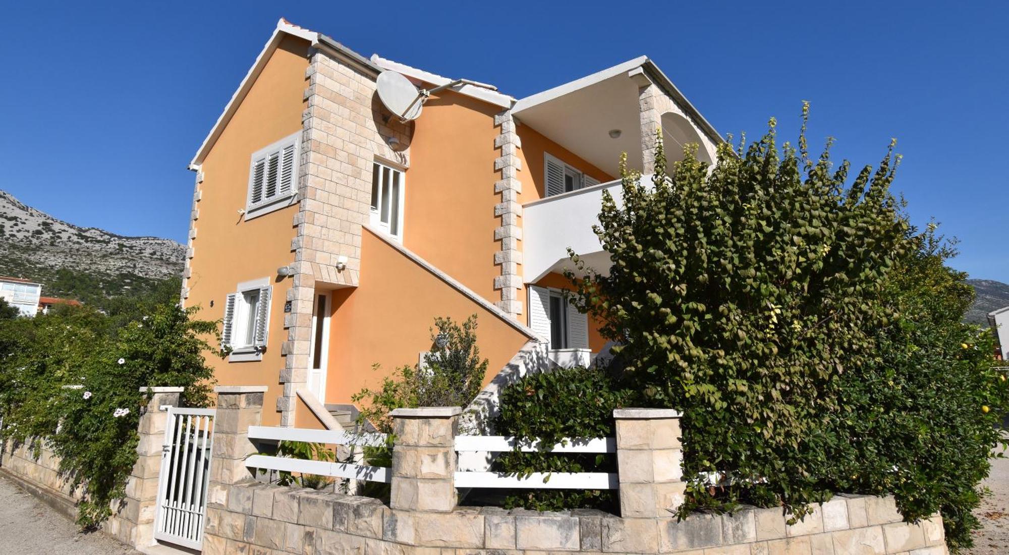 Apartment Andrea Orebic Bagian luar foto