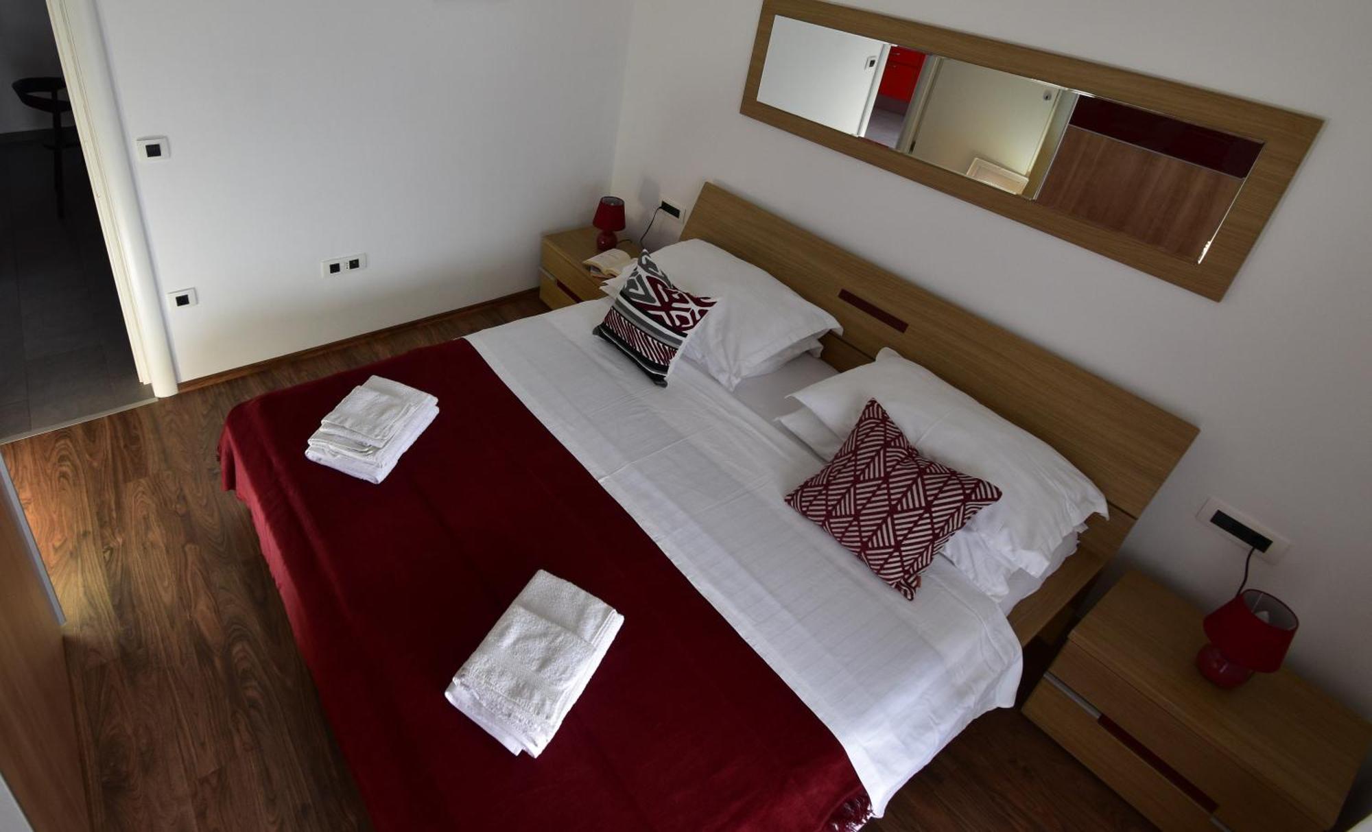 Apartment Andrea Orebic Bagian luar foto
