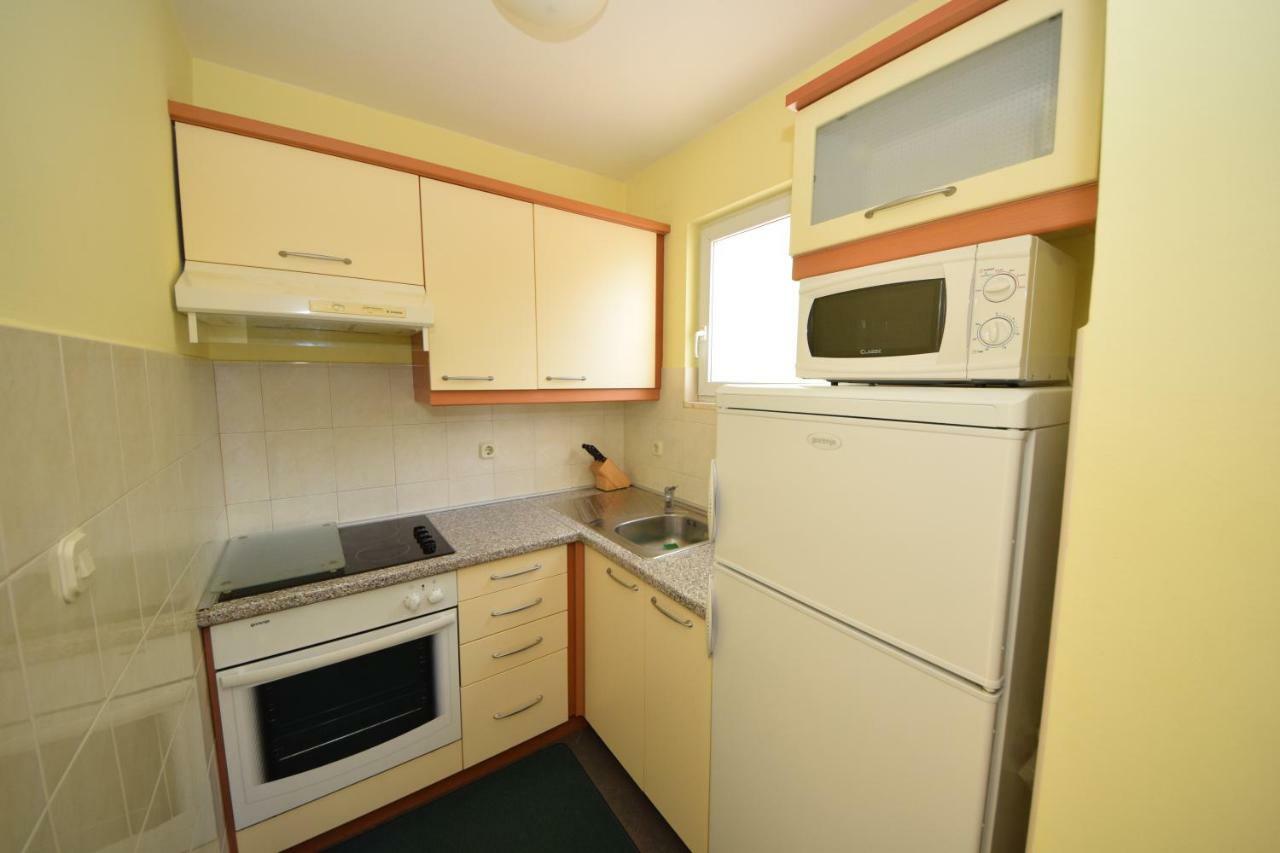 Apartment Andrea Orebic Bagian luar foto